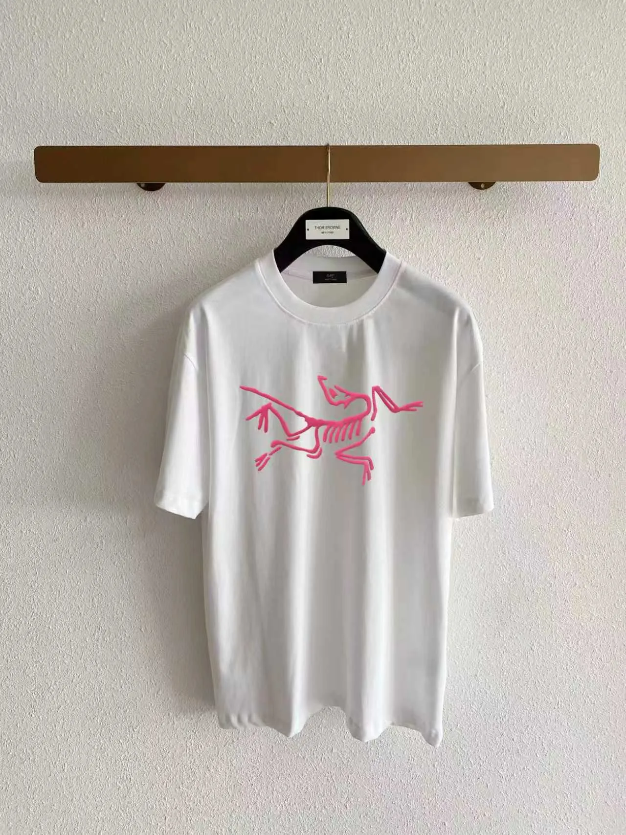 Arc’ter/ logo New Arrival ， ， ， ， T Same Style。 :Black White Blue Gray Size:S（90-130 ） M（125-140 ） L（135-160 ） XL（160-180 ） XXL（180 ）